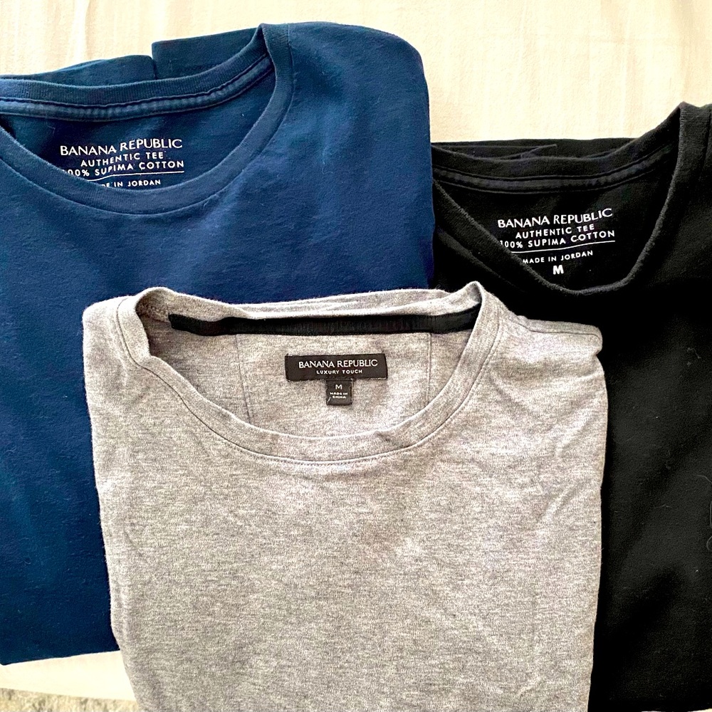 Like New set of 3 Men’s Banana Republic Supima Cotton T-shirt size Medium